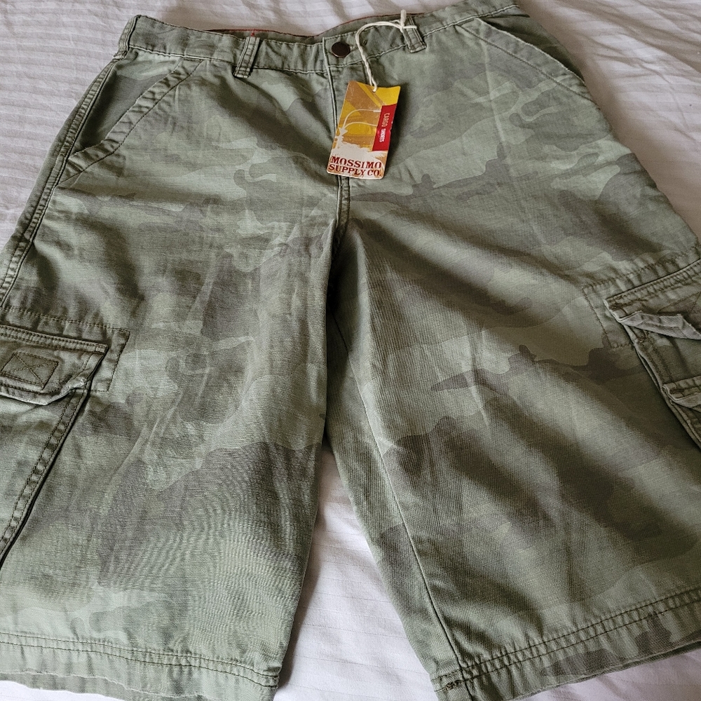 NWT cargo shorts size 16